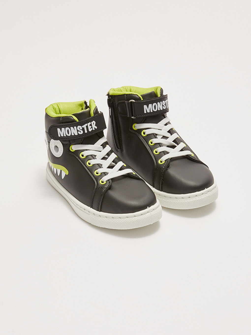 Siyah Baskılı Bağcık ve Cırt Cırtlı Erkek Çocuk Spor Ayakkabı