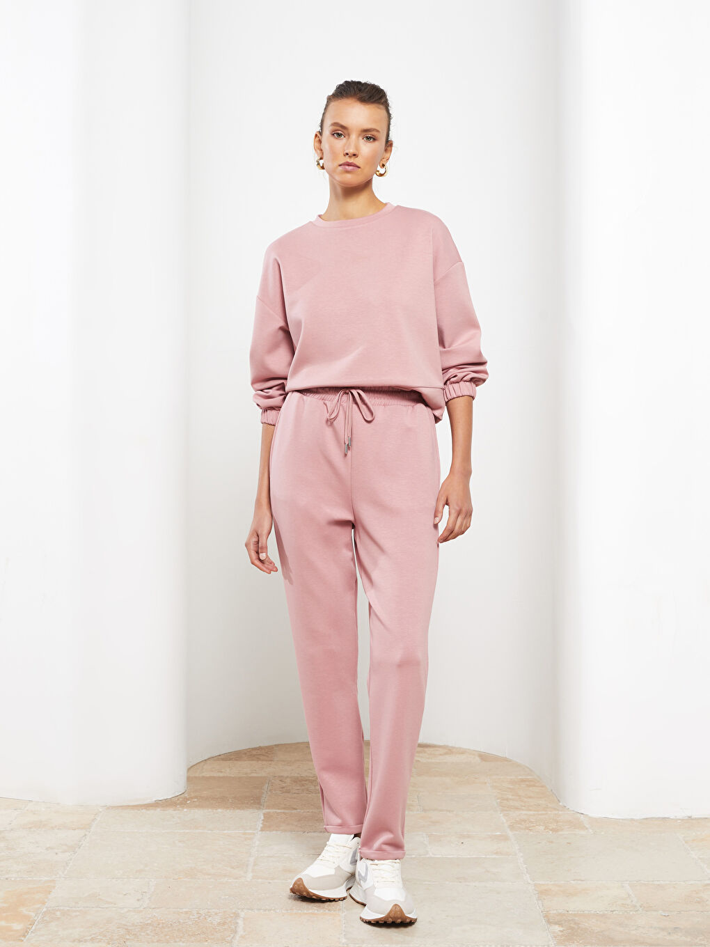 Women's Elasticated Waist Plain Sweatpants-1