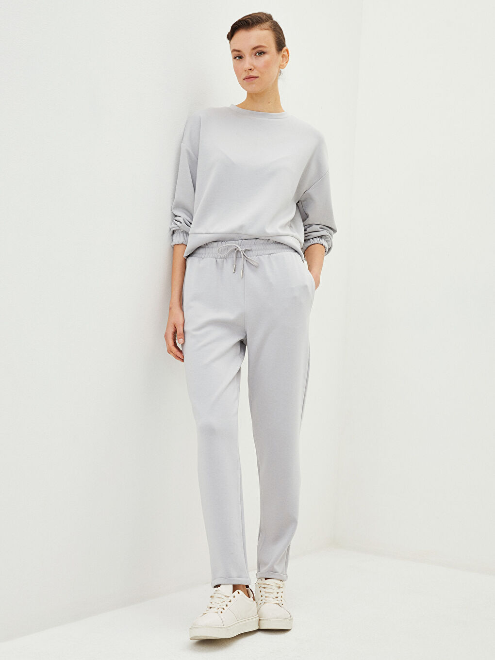 Gri Kadın Beli Lastikli Düz Eşofman Altı-1