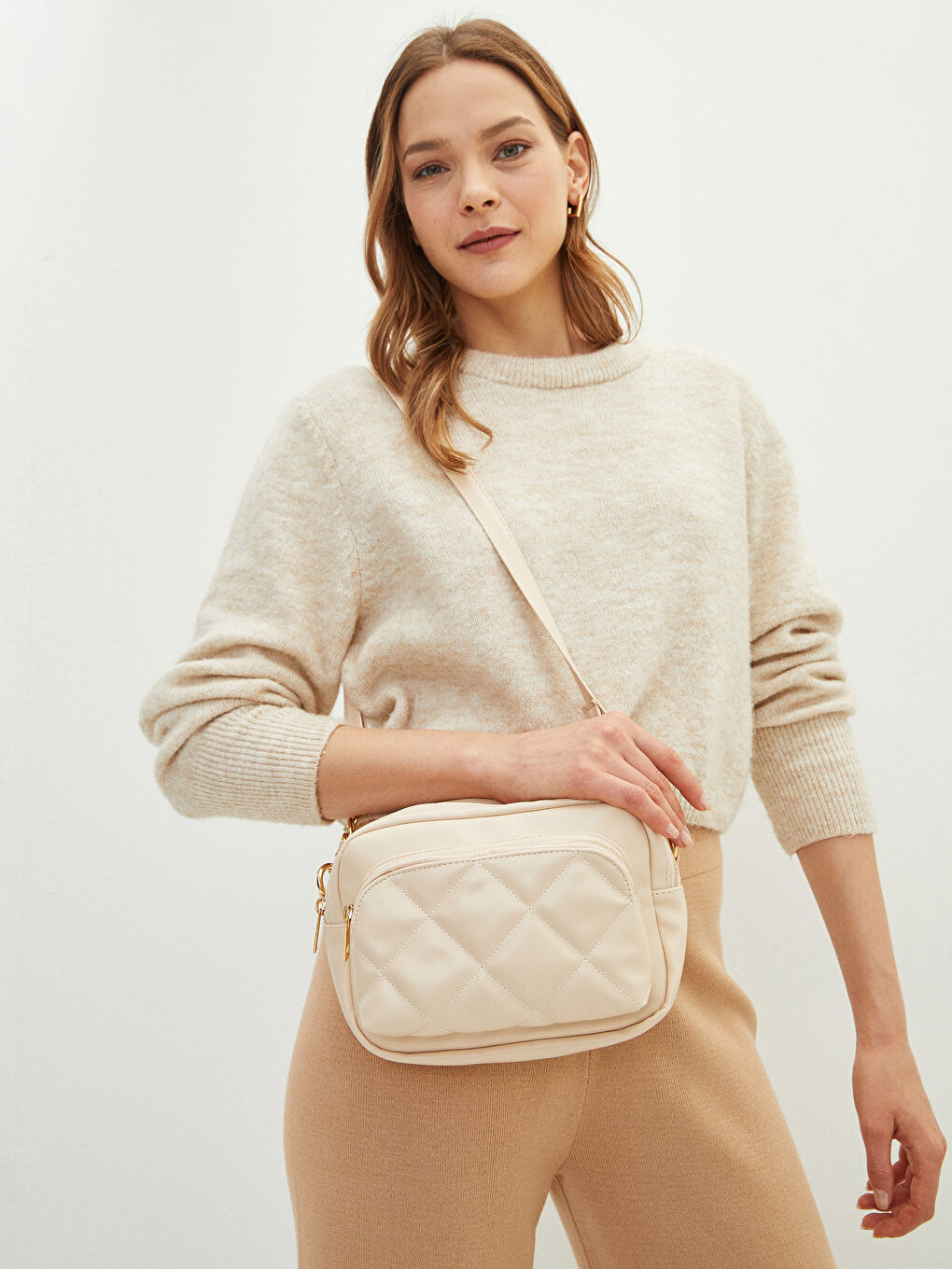 Deri Görünümlü Kapitone Detaylı Kadın Çapraz Çanta-1