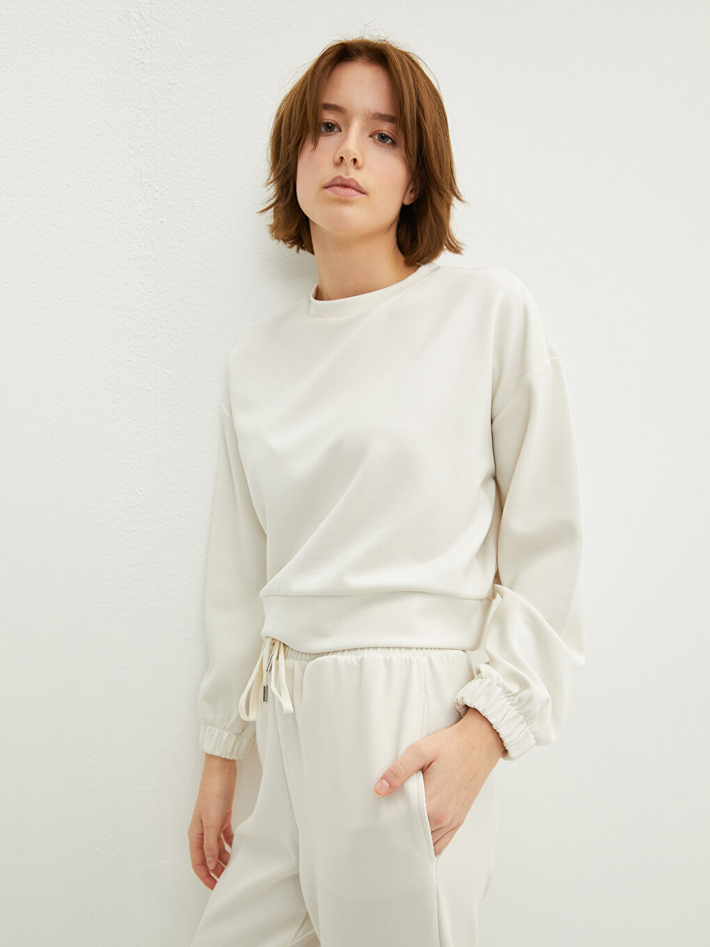 Ekru Bisiklet Yaka Düz Uzun Kollu Kadın Sweatshirt-1