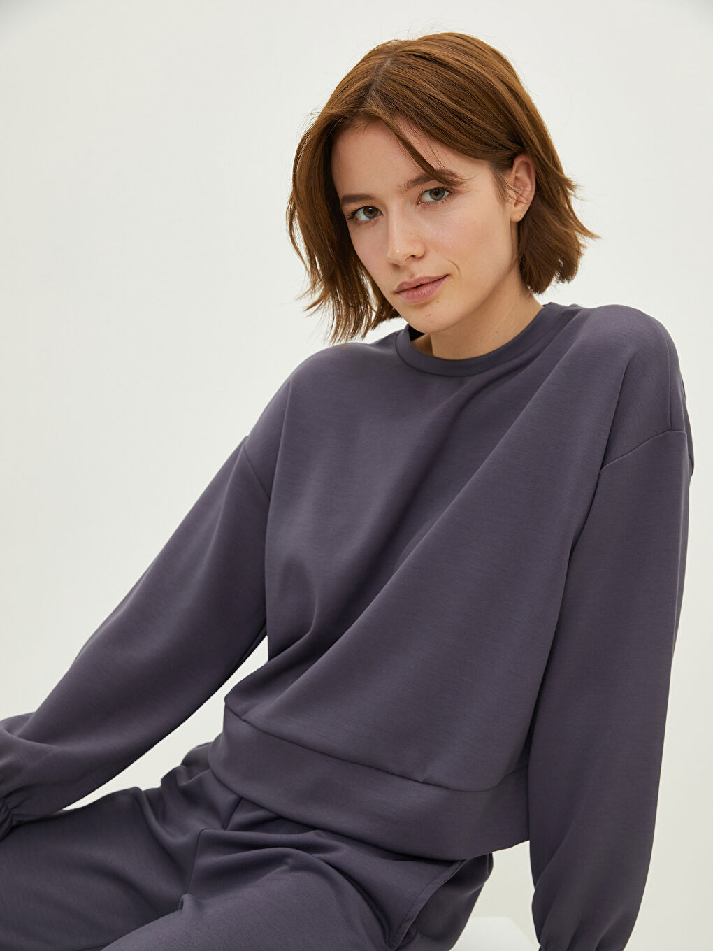 Crew Neck Plain Long Sleeve Women's Sweatshirt