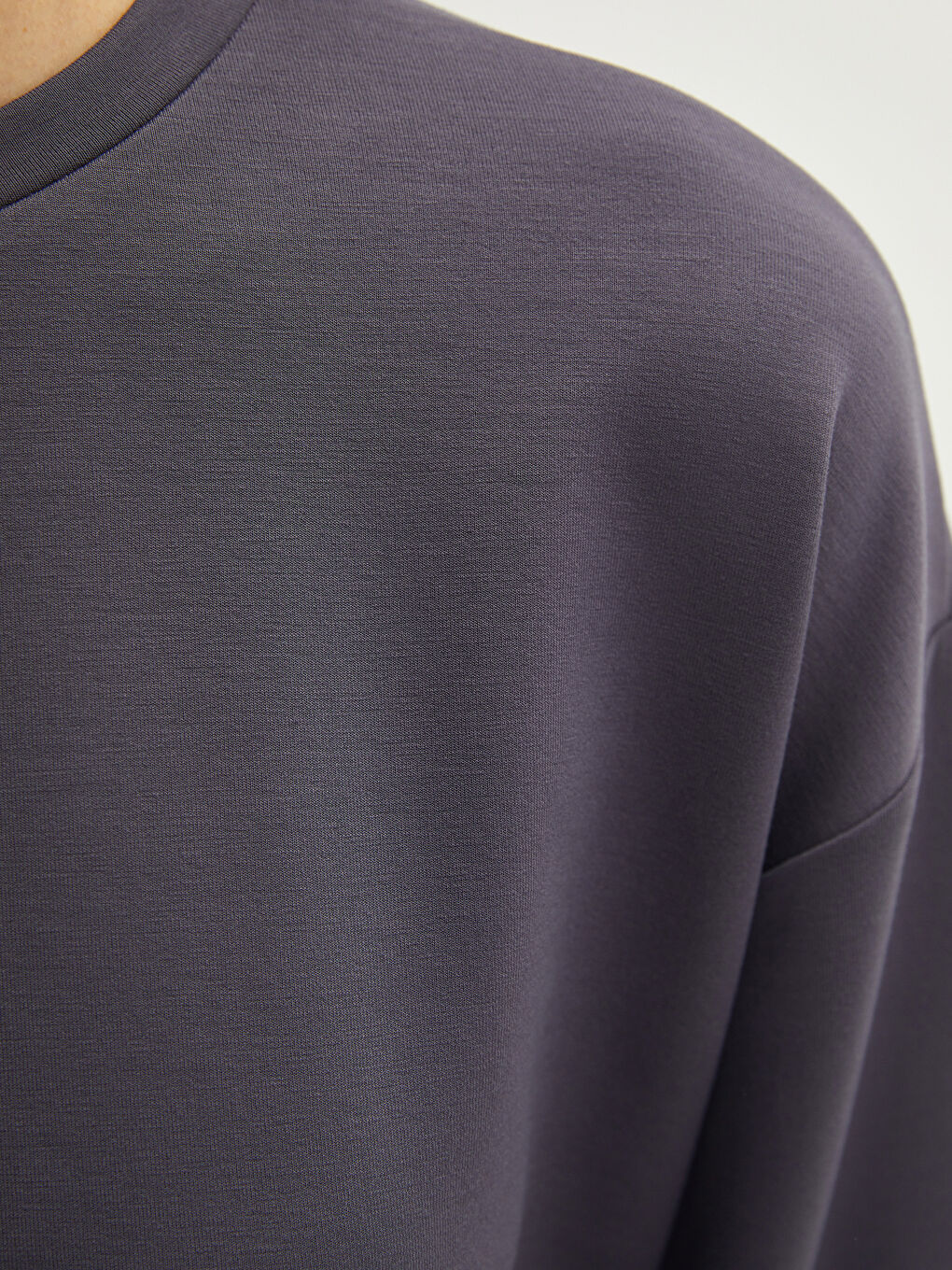 Crew Neck Plain Long Sleeve Women's Sweatshirt-3