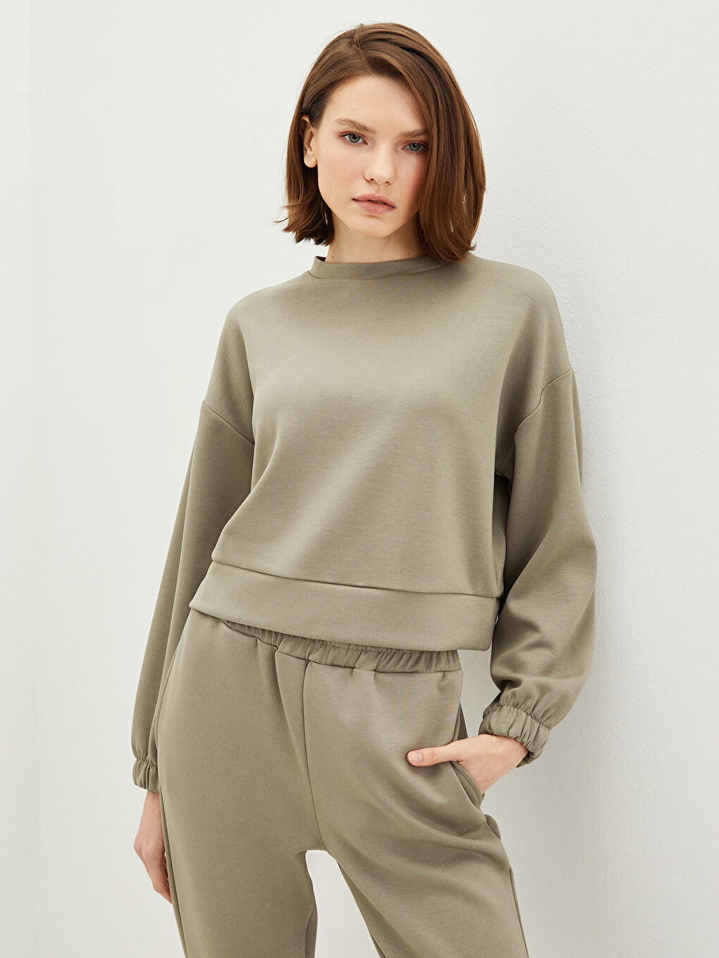 Haki Bisiklet Yaka Düz Uzun Kollu Kadın Sweatshirt