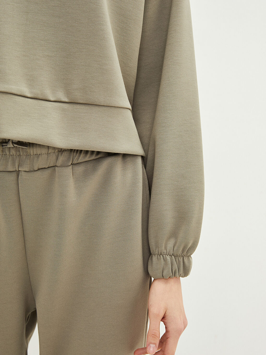 Haki Bisiklet Yaka Düz Uzun Kollu Kadın Sweatshirt-3