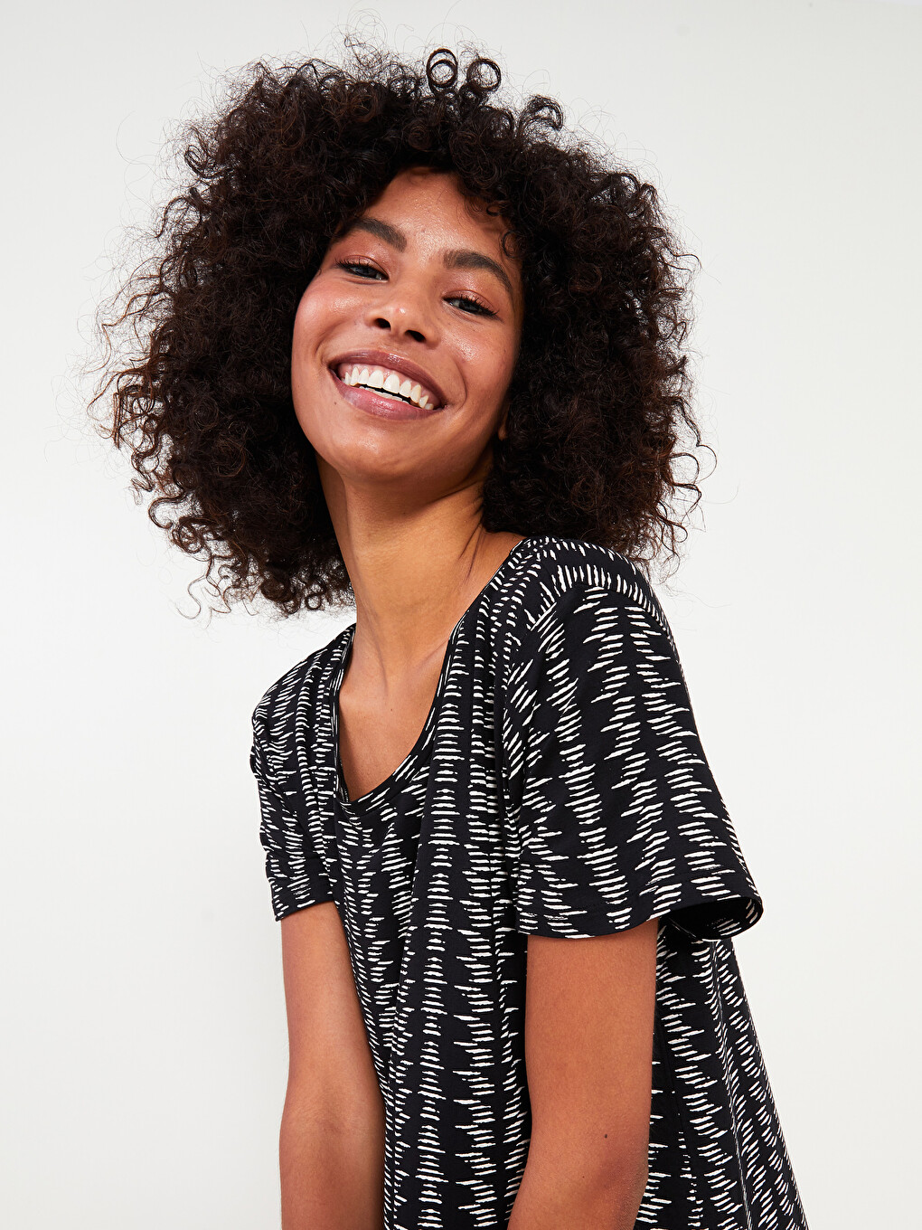 Crew Neck Patterned Short Sleeve Women's Nightdress-2