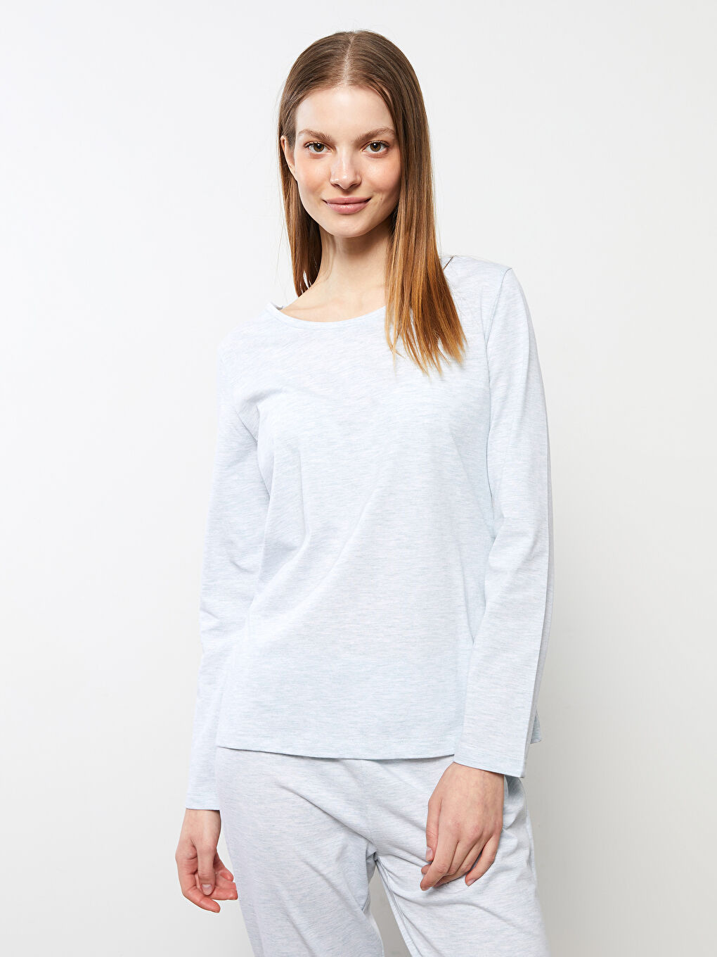 طقم بيجامة كم طويل سادة بياقة دائرية للسيدات-1