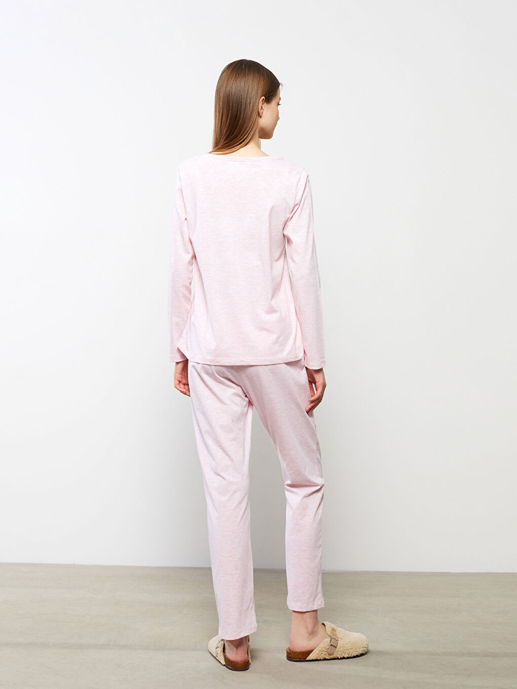 طقم بيجامة كم طويل سادة بياقة دائرية للسيدات-3