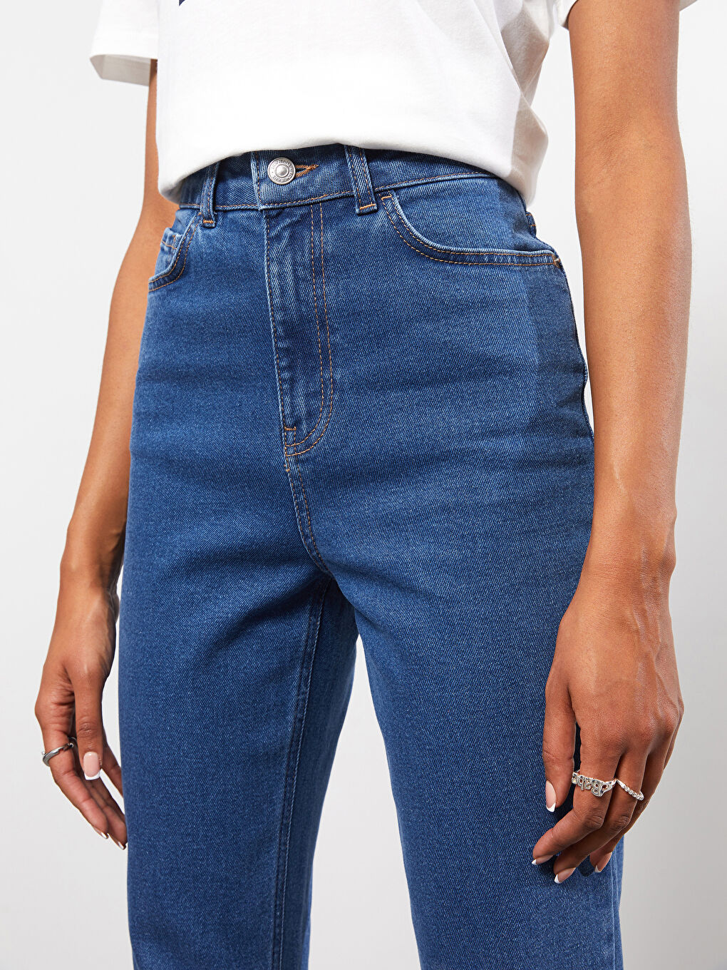 Жоғары бел тар пішім родео джинс шалбар әйелдерге қалта деталімен-2