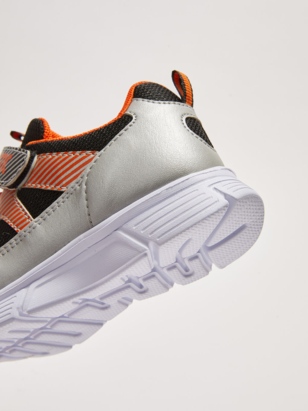 Gri Baskılı Bağcıklı ve Cırt Cırtlı Erkek Çocuk Spor Ayakkabı-3