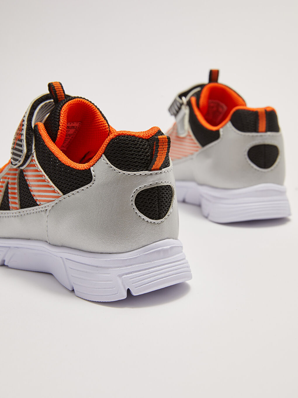 Gri Baskılı Bağcıklı ve Cırt Cırtlı Erkek Çocuk Spor Ayakkabı-4