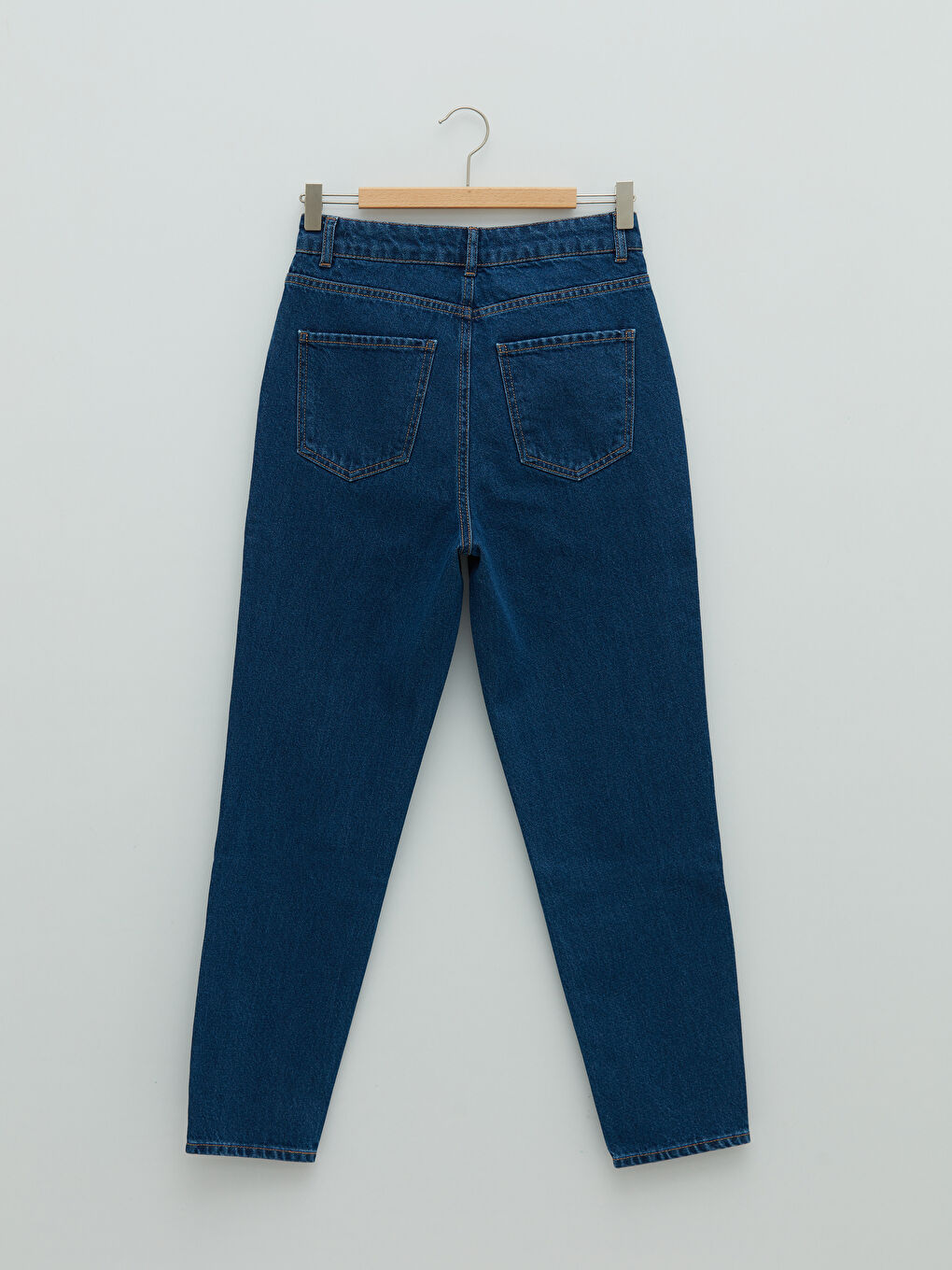 Джинсы из денима Rodeo с высокой посадкой, мом-фитом и деталями карманов для женщин-6