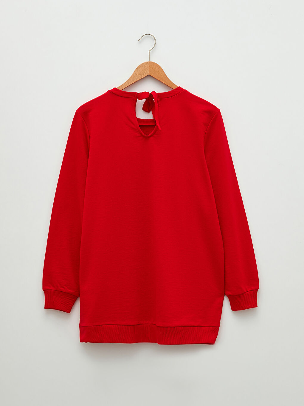 سويت شيرت نسائي برقبة دائرية وكم طويل سادة-6