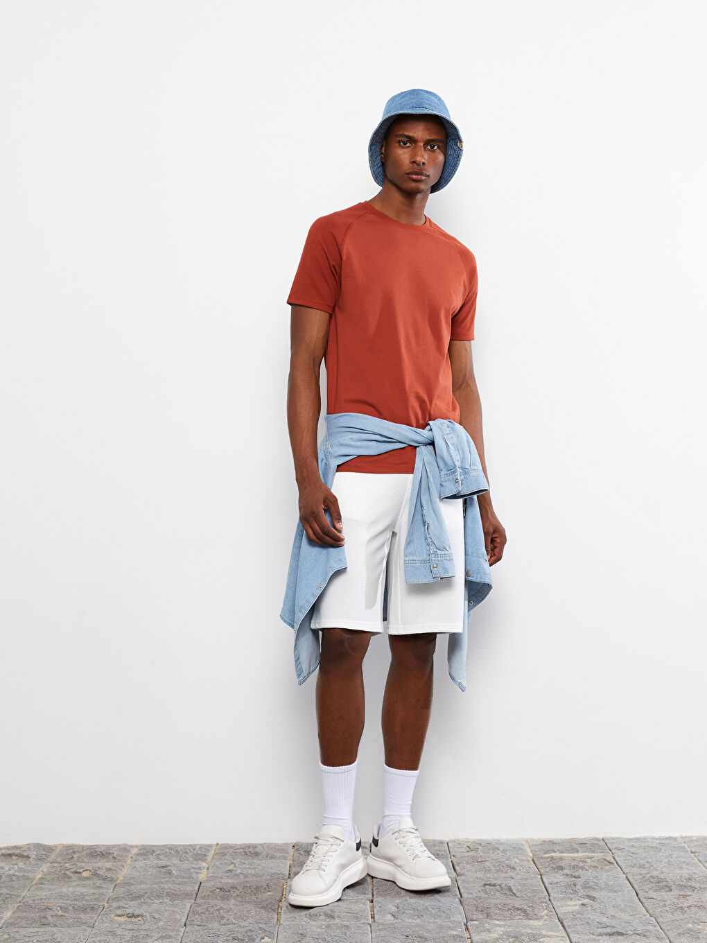 Kahverengi Bisiklet Yaka Kısa Kollu Erkek Tişört