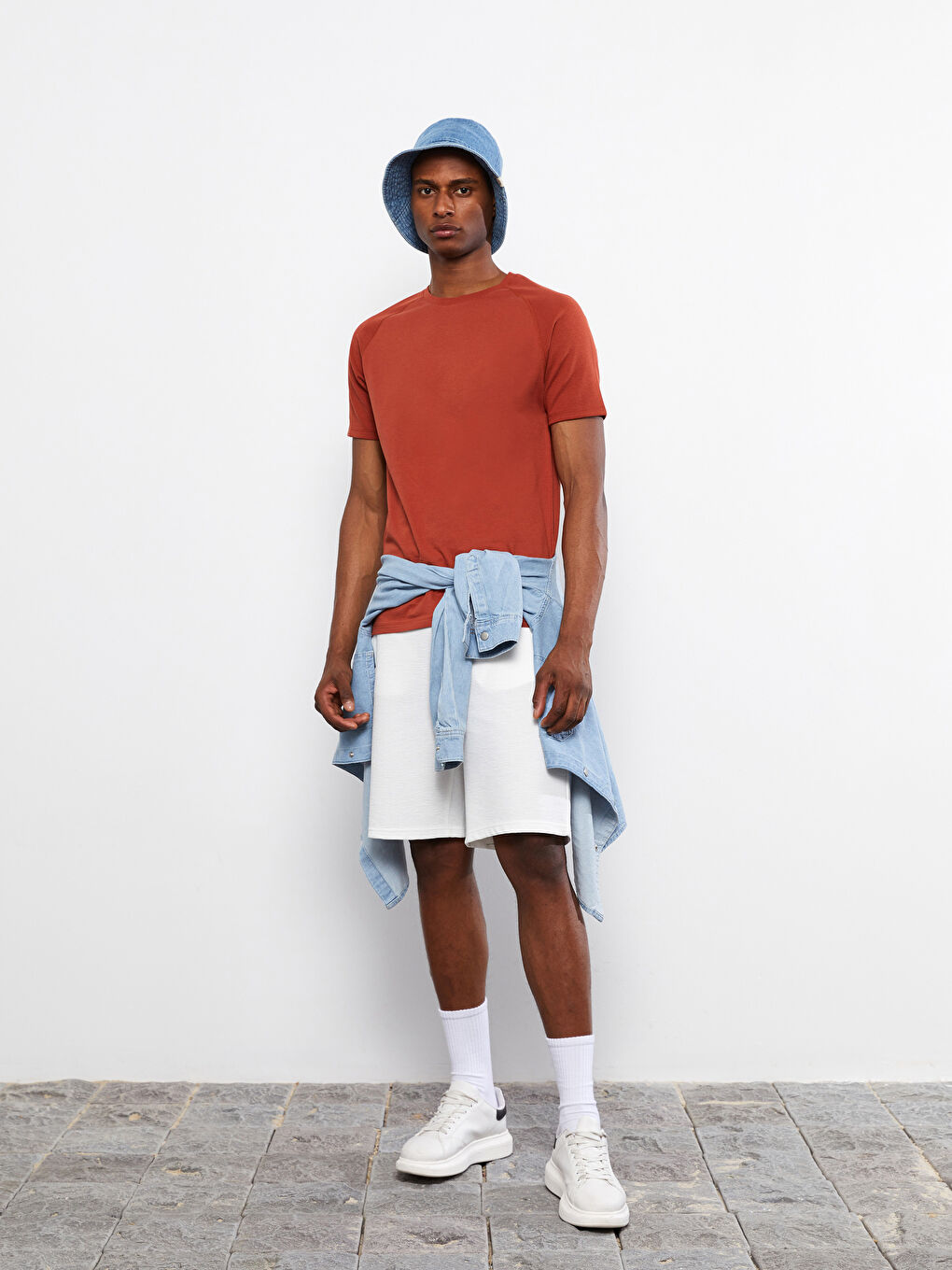 Kahverengi Bisiklet Yaka Kısa Kollu Erkek Tişört-1