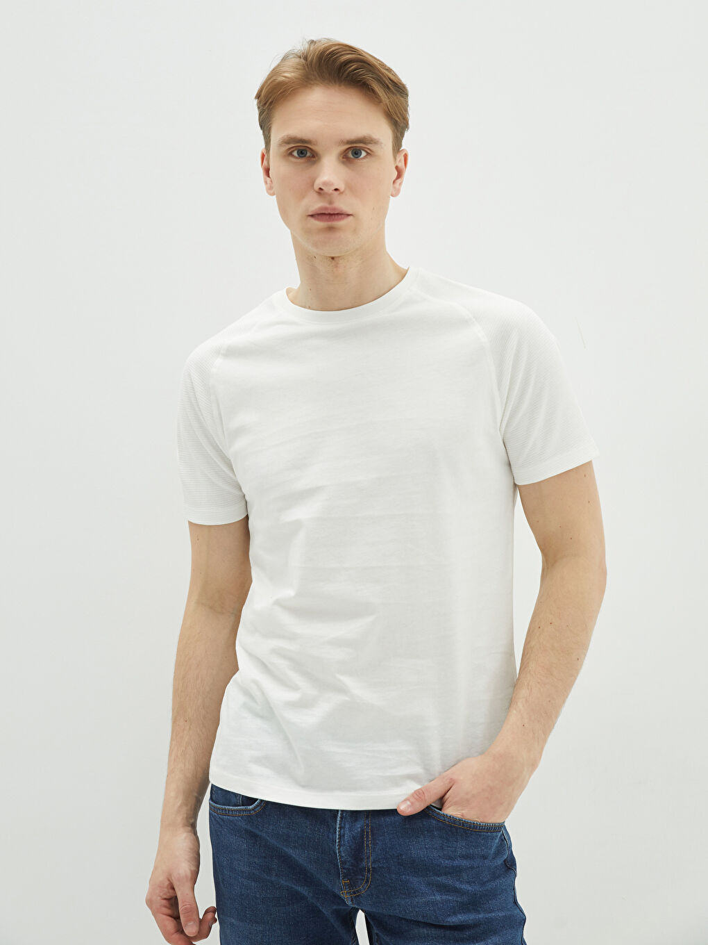 Ekru Bisiklet Yaka Kısa Kollu Erkek Tişört