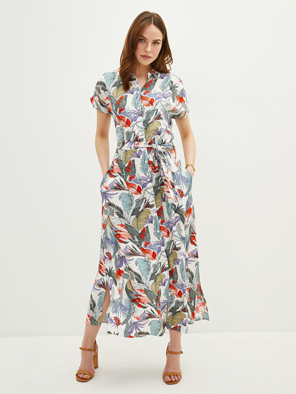 Mavi Çiçekli Kısa Kollu Viskon Kadın Gömlek Elbise