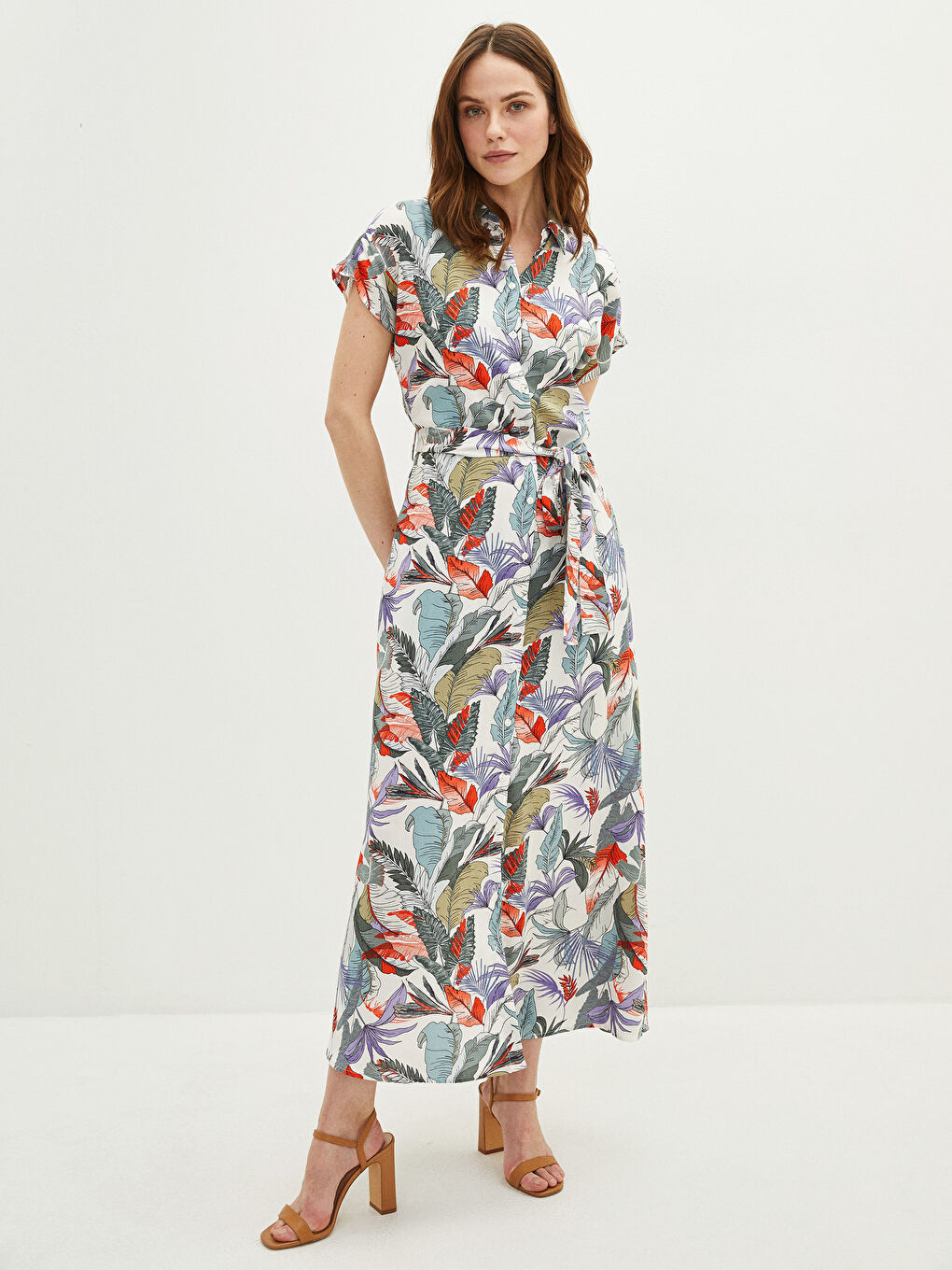 Mavi Çiçekli Kısa Kollu Viskon Kadın Gömlek Elbise-2