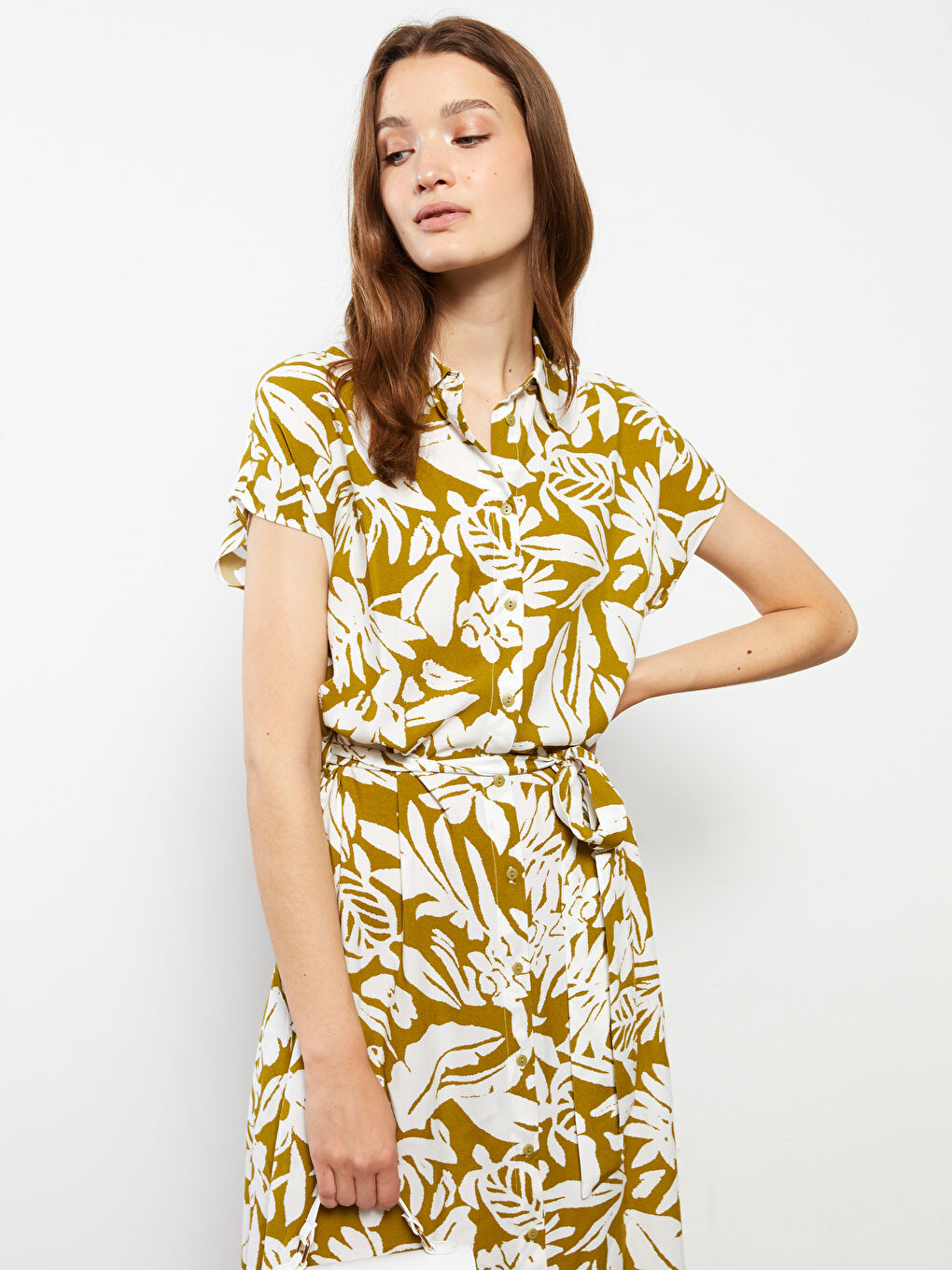 Yeşil Çiçekli Kısa Kollu Viskon Kadın Gömlek Elbise-1