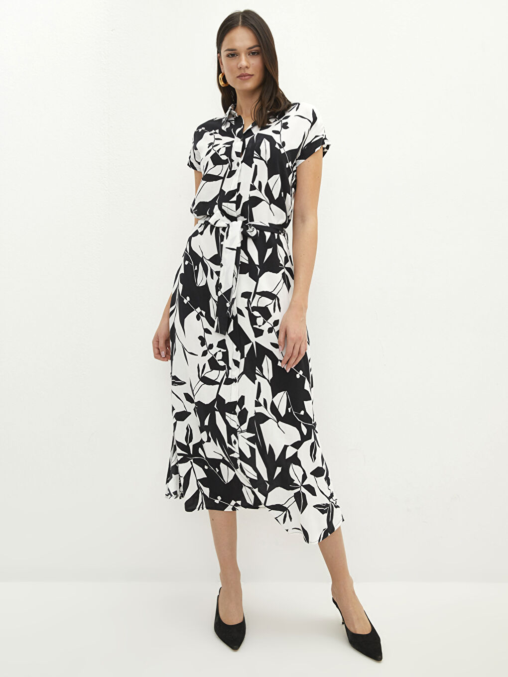 Siyah Çiçekli Kısa Kollu Viskon Kadın Gömlek Elbise-2