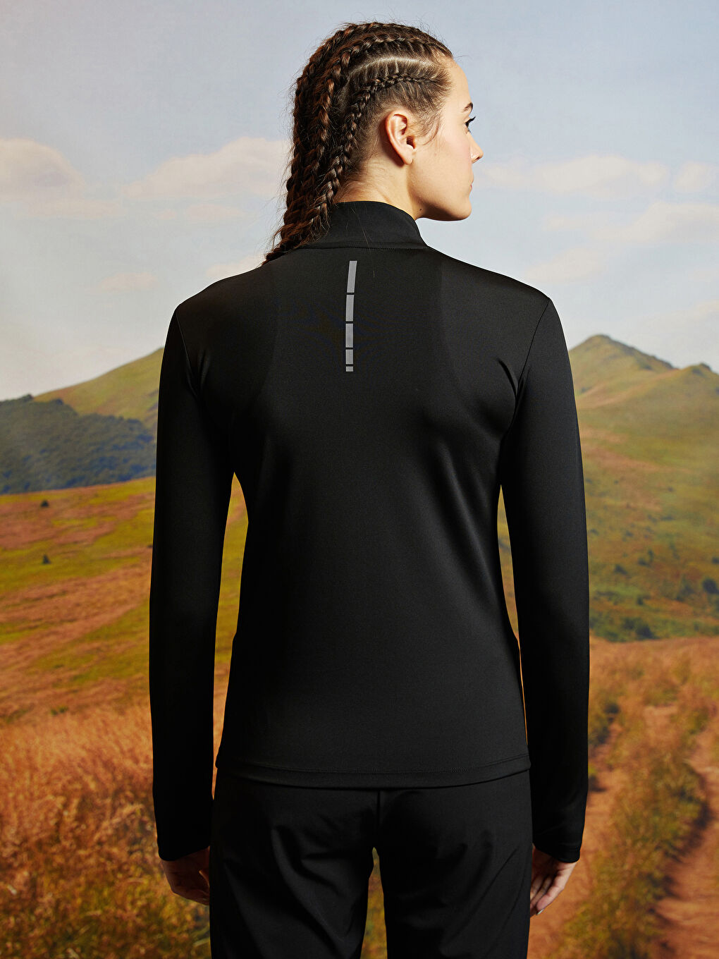 Dik Yaka Baskılı Uzun Kollu Kadın Outdoor Tişört-4