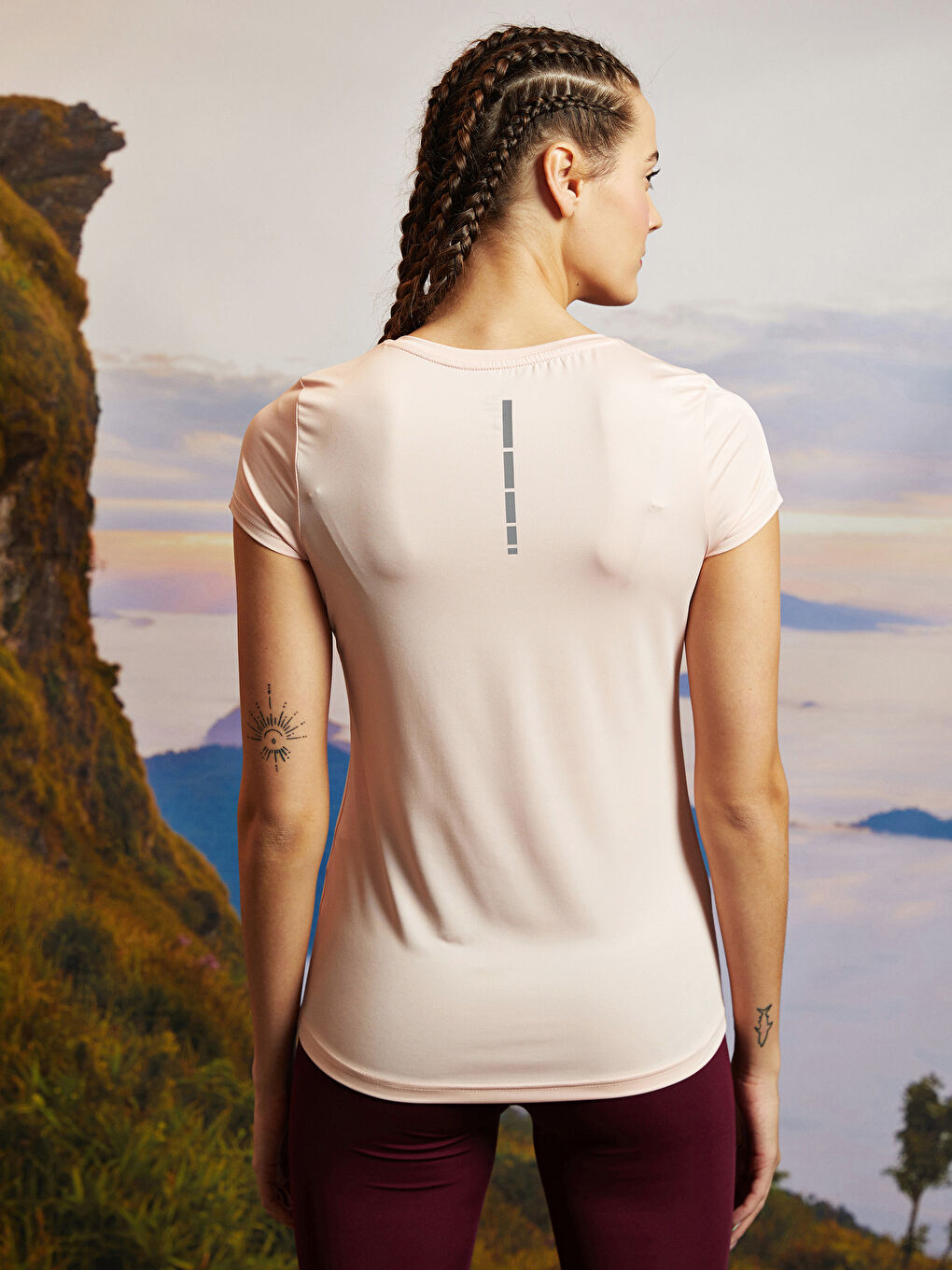 V-Neck Printed Short Sleeve Women's Outdoor T-Shirt-3