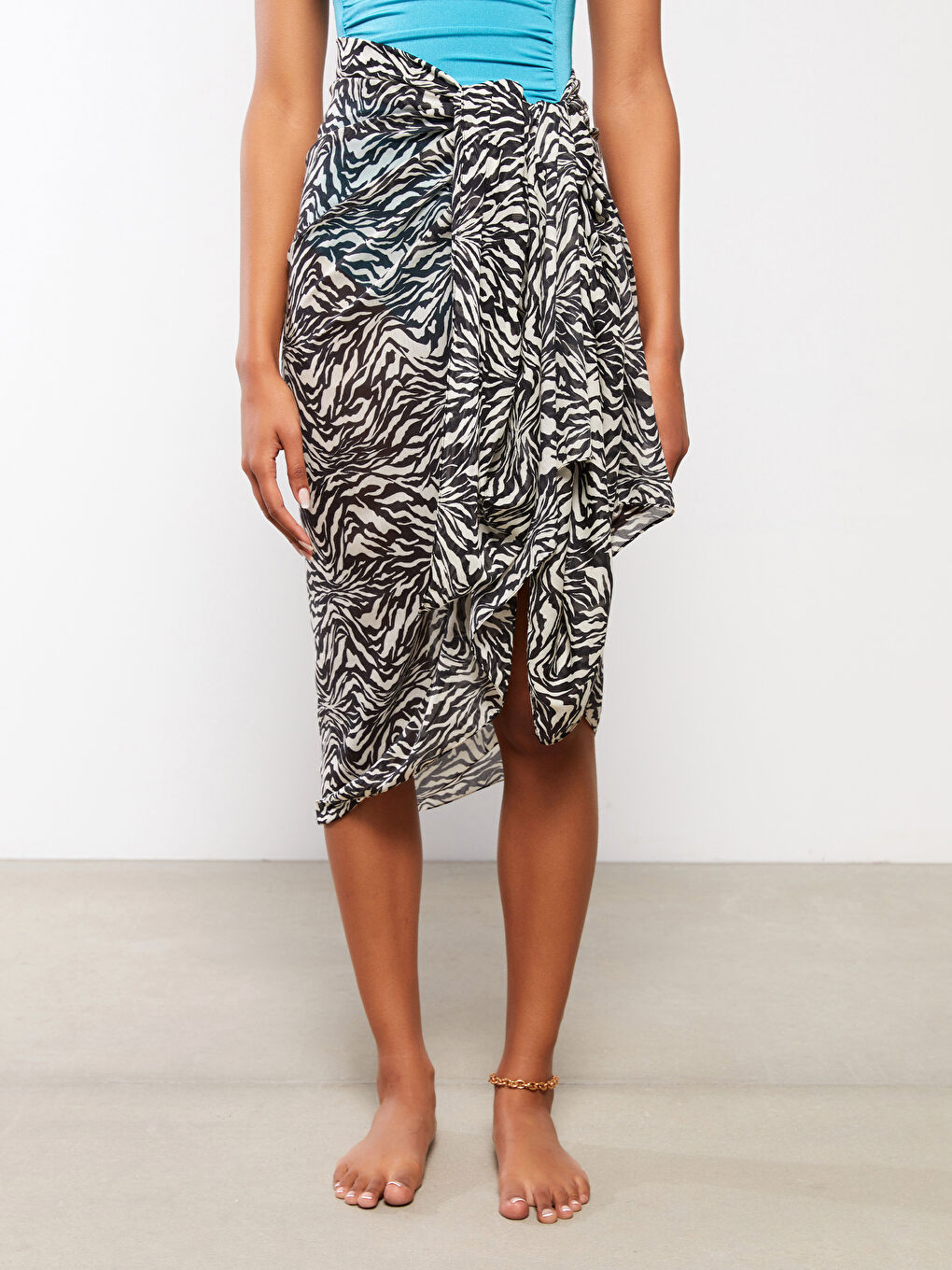 Bej Desenli Poplin Kadın Pareo-5