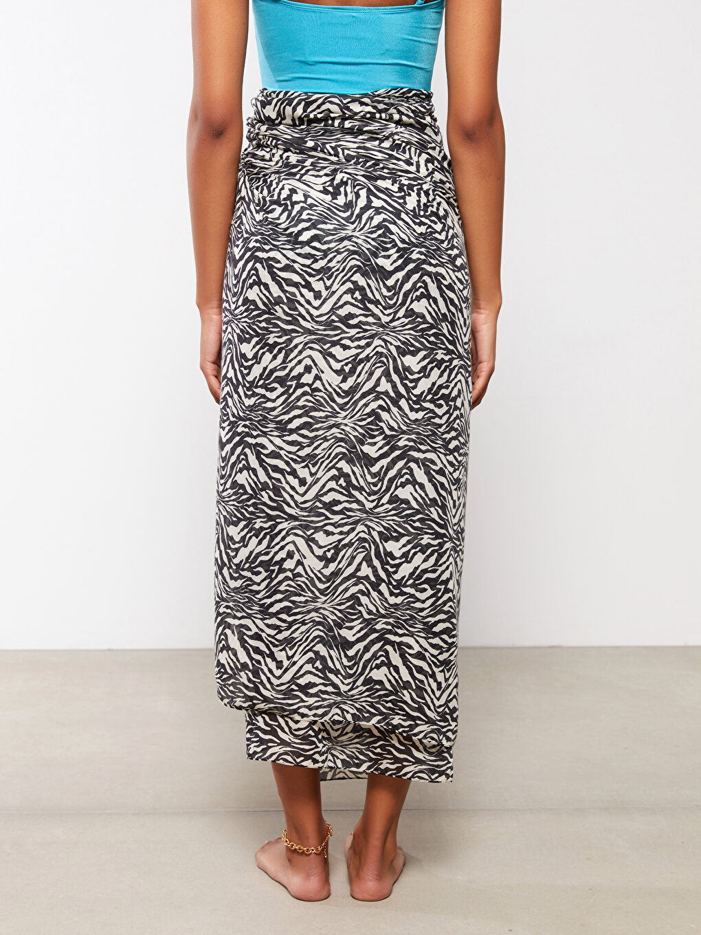 Bej Desenli Poplin Kadın Pareo-6