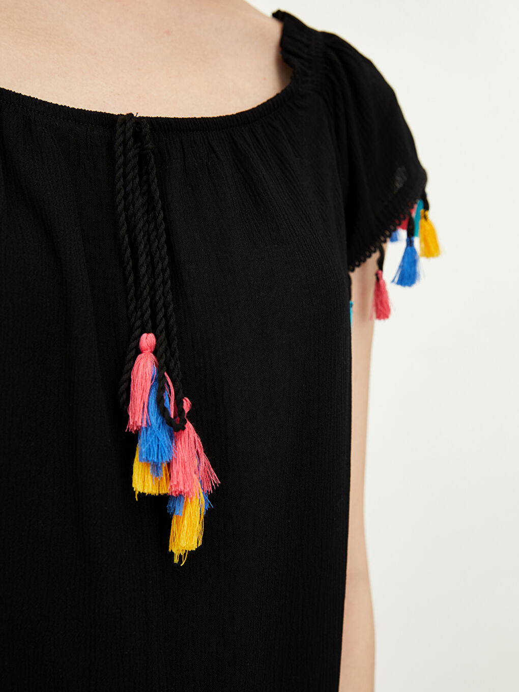 Siyah Kayık Yaka Düz Kısa Kollu Viskon Kadın Plaj Elbisesi-3