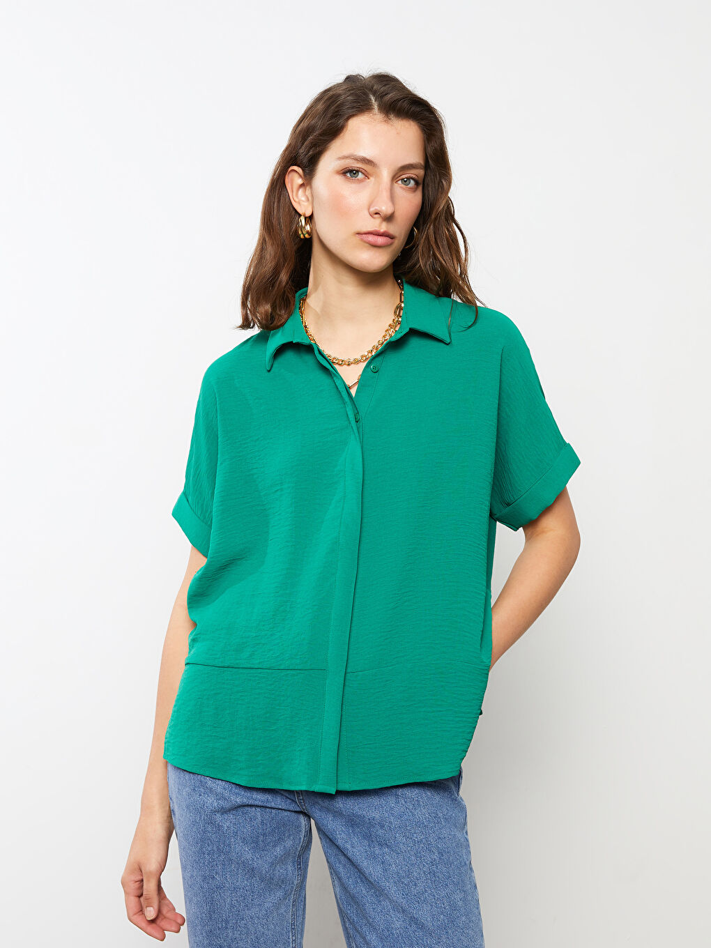 Chemise Femme à Manches Courtes Droite avec Fermeture à Boutons sur le Devant-3
