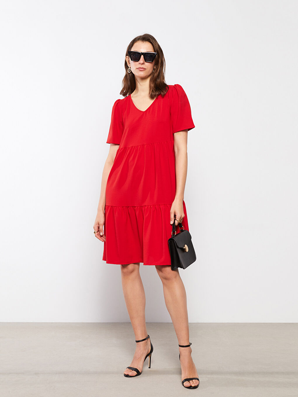 Kırmızı V Yaka Düz Kısa Kollu Kadın Elbise