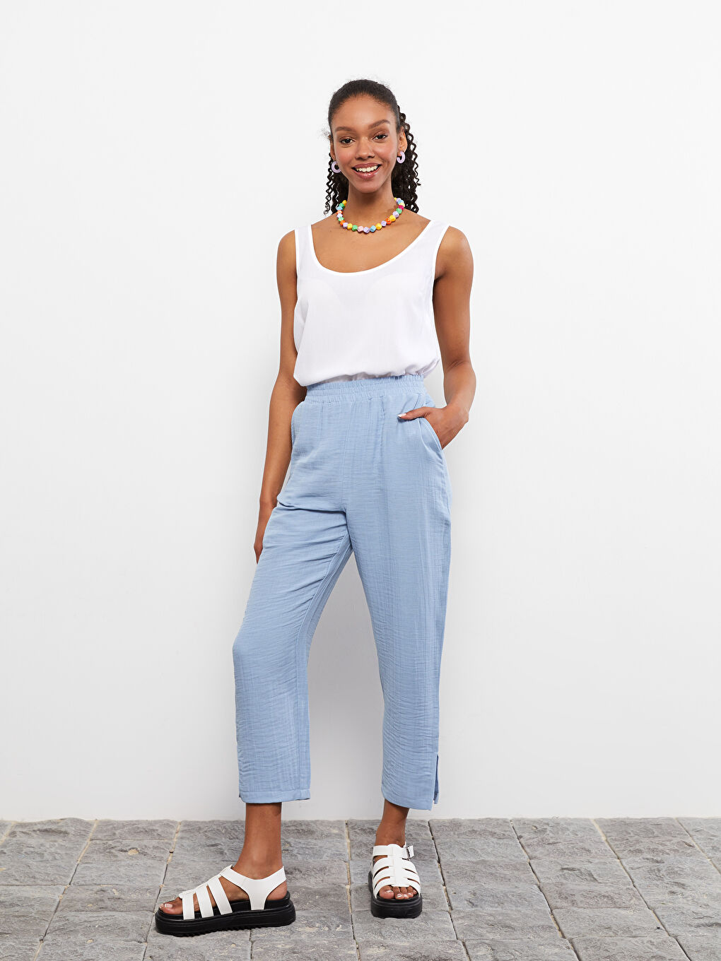 Elastic Waist Comfortable Fit Straight Pocket Women's Trousers Detailed