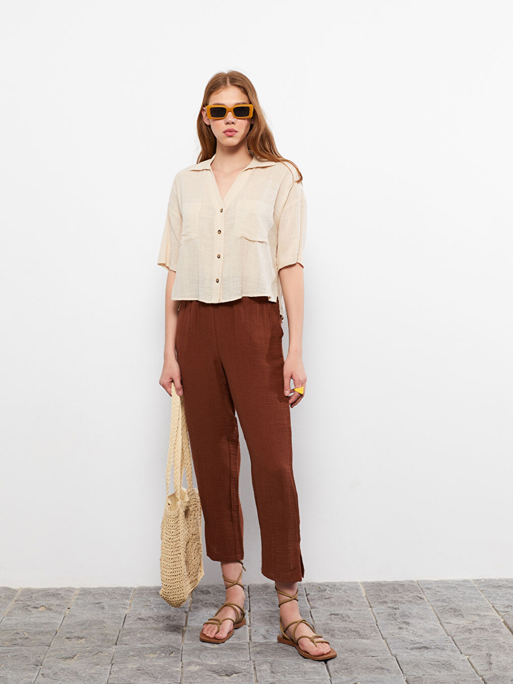 Elastic Waist Comfortable Fit Straight Pocket Women's Trousers Detailed