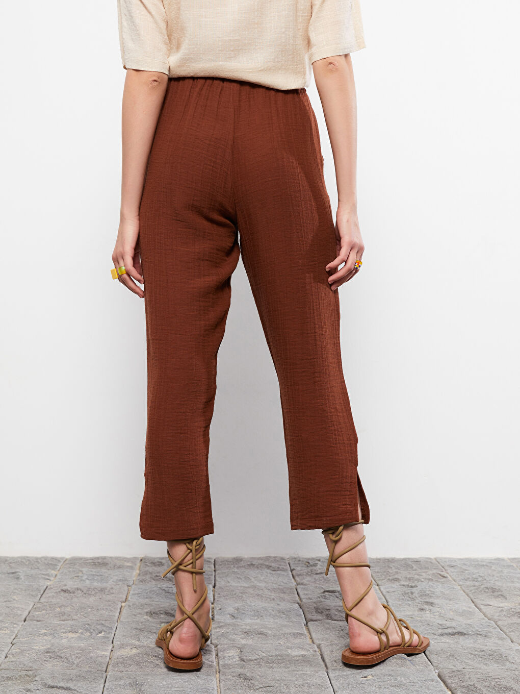 Elastic Waist Comfortable Fit Straight Pocket Women's Trousers Detailed-4