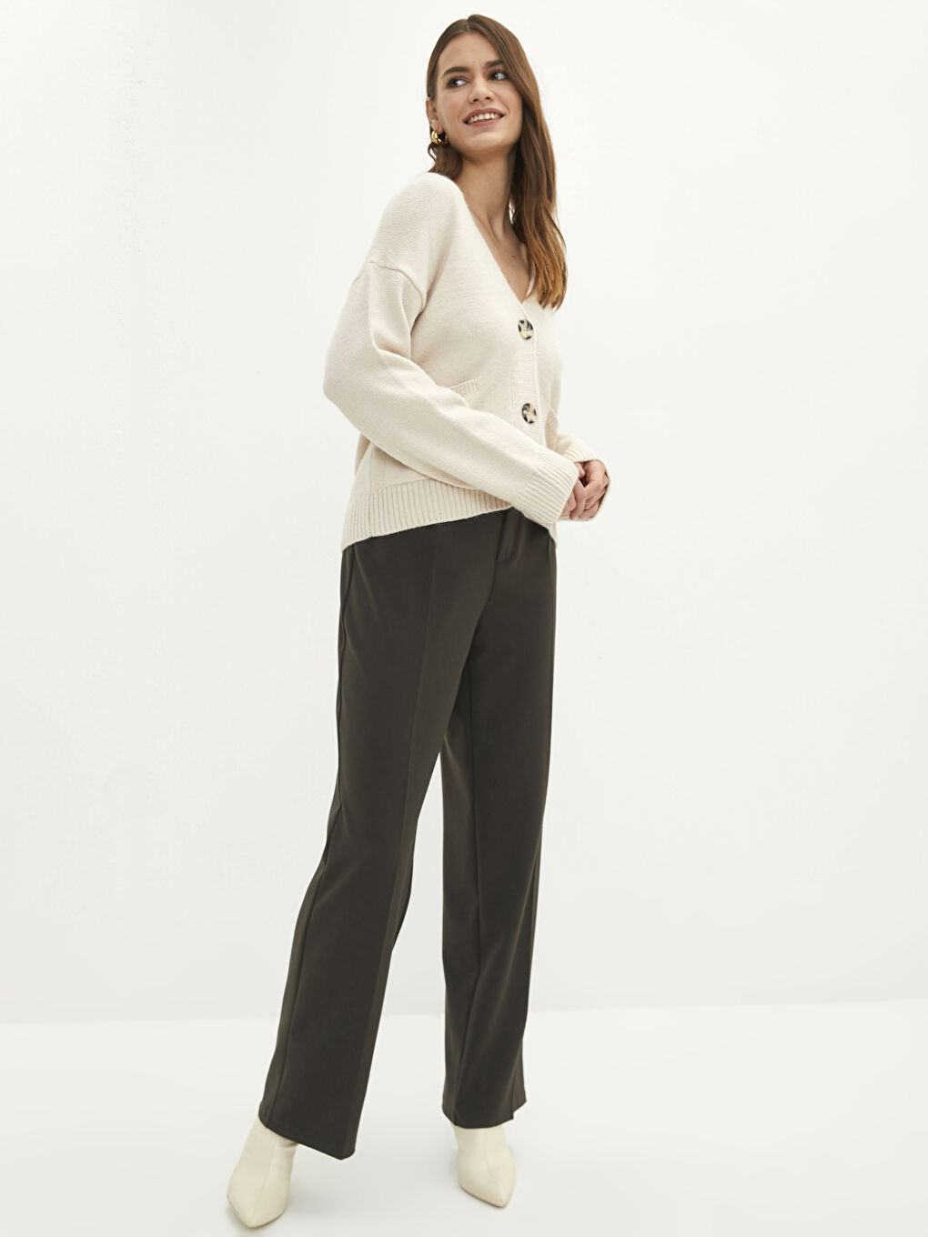 V-Neck Pocket Detailed Women's Knitwear Cardigan-2