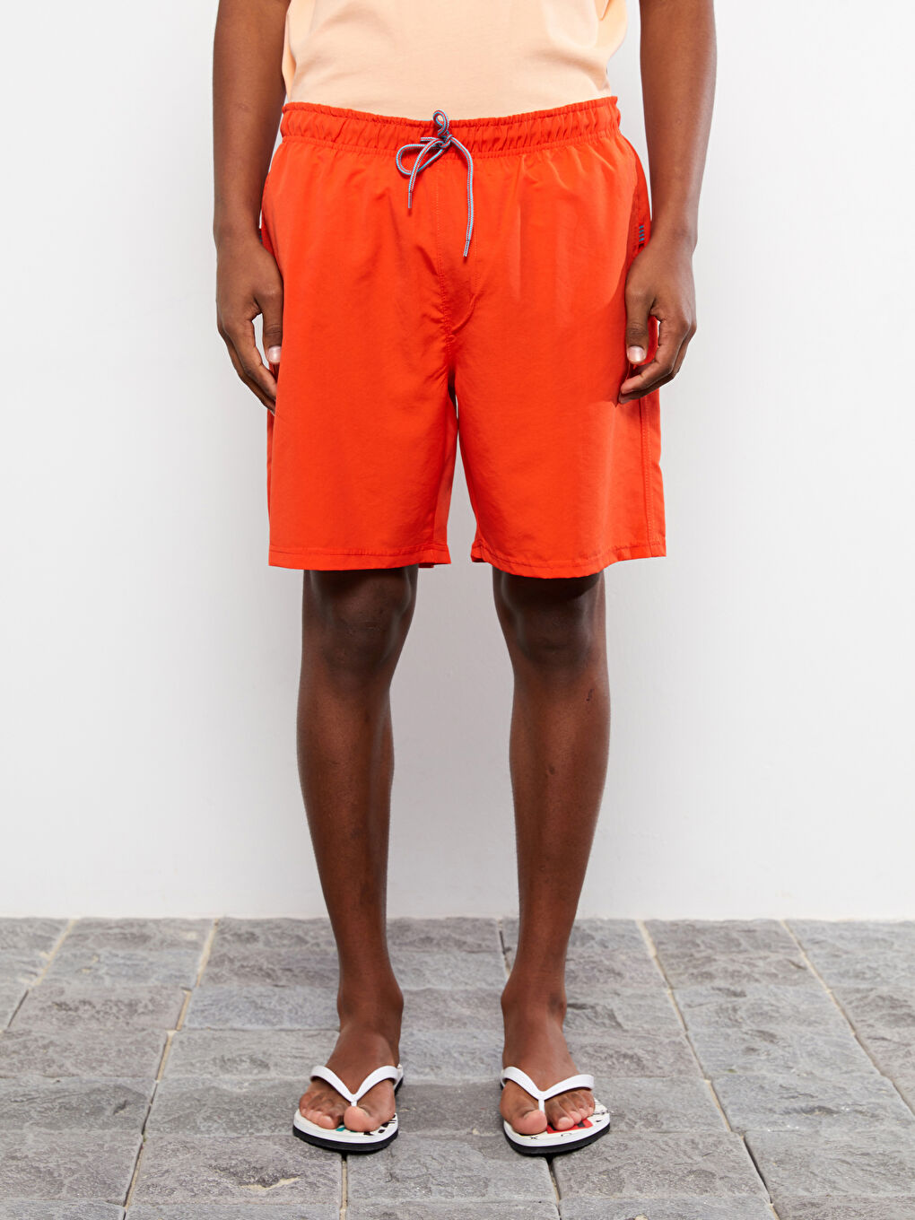 شورت سباحة أساسي بطول الركبة للرجال-3