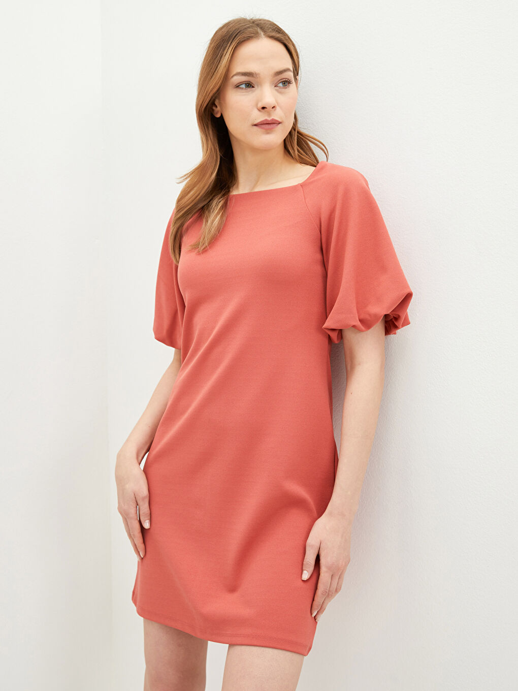 Kırmızı Kare Yaka Düz Kısa Kollu Viskon Kadın Bodycon Elbise-2