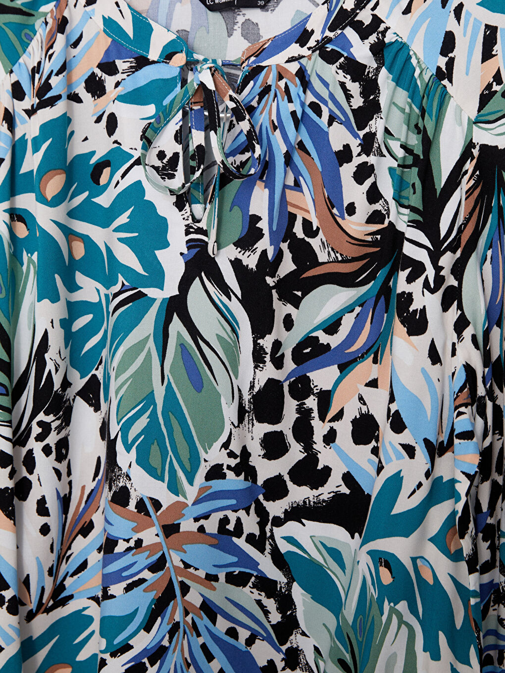 Haki Bağlamalı Yaka Çiçekli Uzun Kollu Viskon Kadın Bluz-7