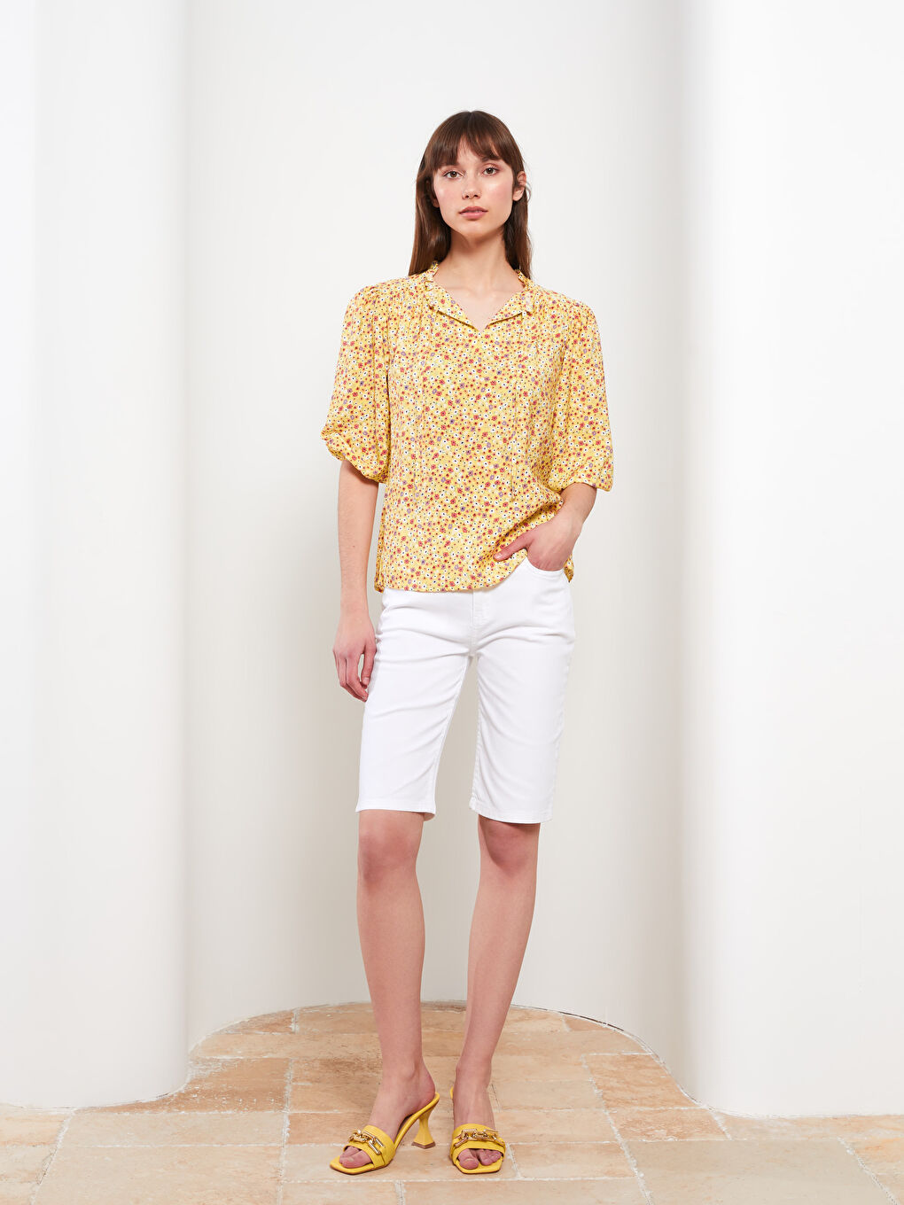 Sarı Bağlamalı Yaka Çiçekli Kadın Bluz