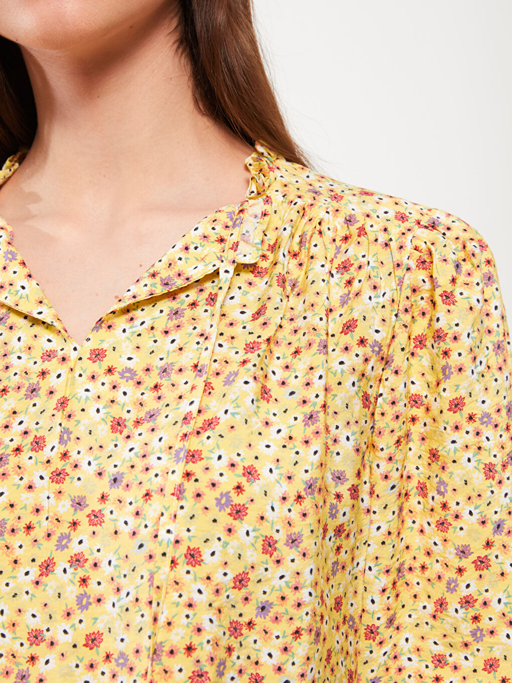 Sarı Bağlamalı Yaka Çiçekli Kadın Bluz-3