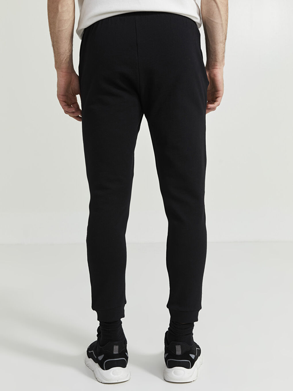 Siyah Standart Kalıp Erkek Eşofman Altı-4