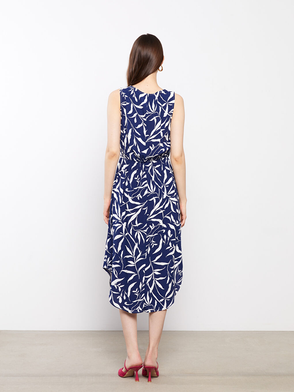 فستان نسائي بدون أكمام بياقة دائرية منقوش فيسكوز-4