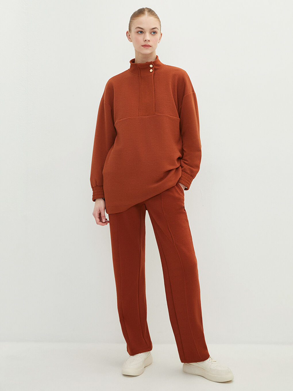 Kahverengi Beli Lastikli Düz Cep Detaylı Kadın Eşofman Altı