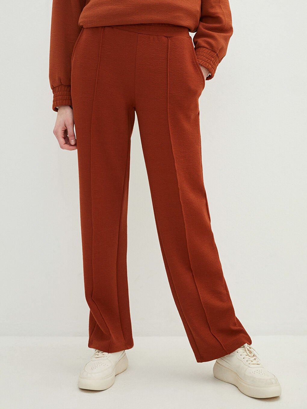 Kahverengi Beli Lastikli Düz Cep Detaylı Kadın Eşofman Altı-2