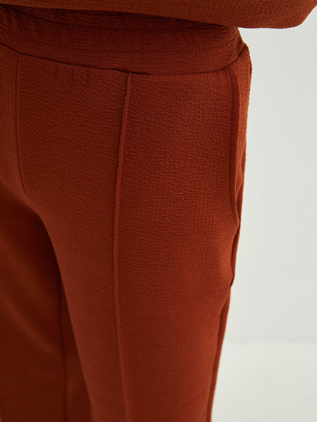 Kahverengi Beli Lastikli Düz Cep Detaylı Kadın Eşofman Altı-4