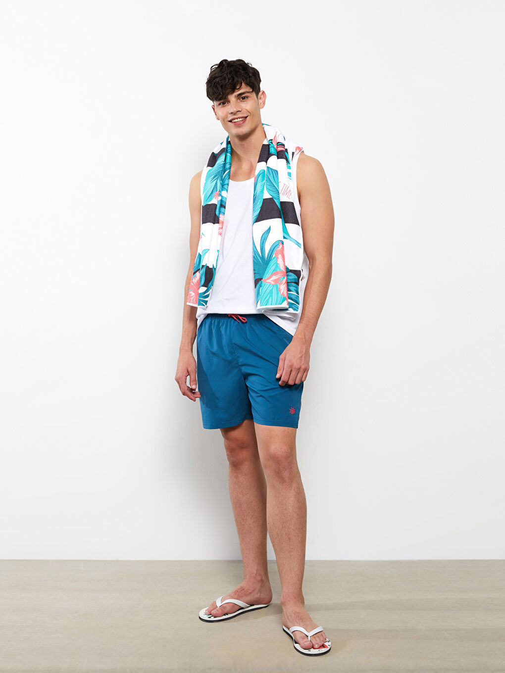 Petrol Kısa Boy Nakışlı Erkek Deniz Şortu-1