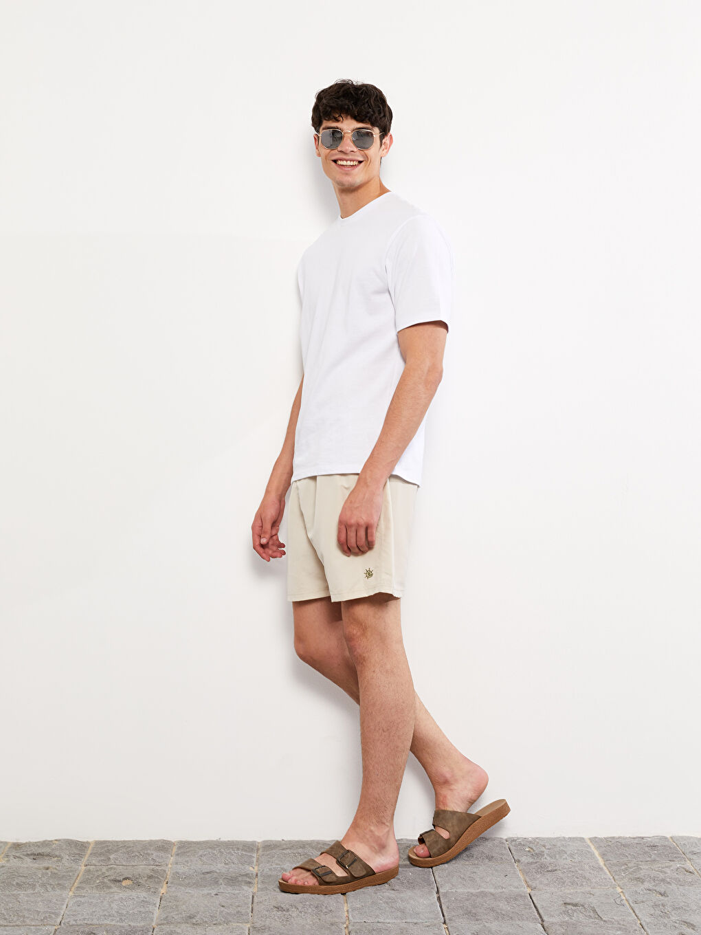 Gri Kısa Boy Nakışlı Erkek Deniz Şortu-1