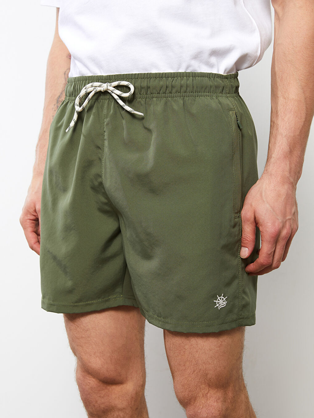 Haki Kısa Boy Nakışlı Erkek Deniz Şortu-3