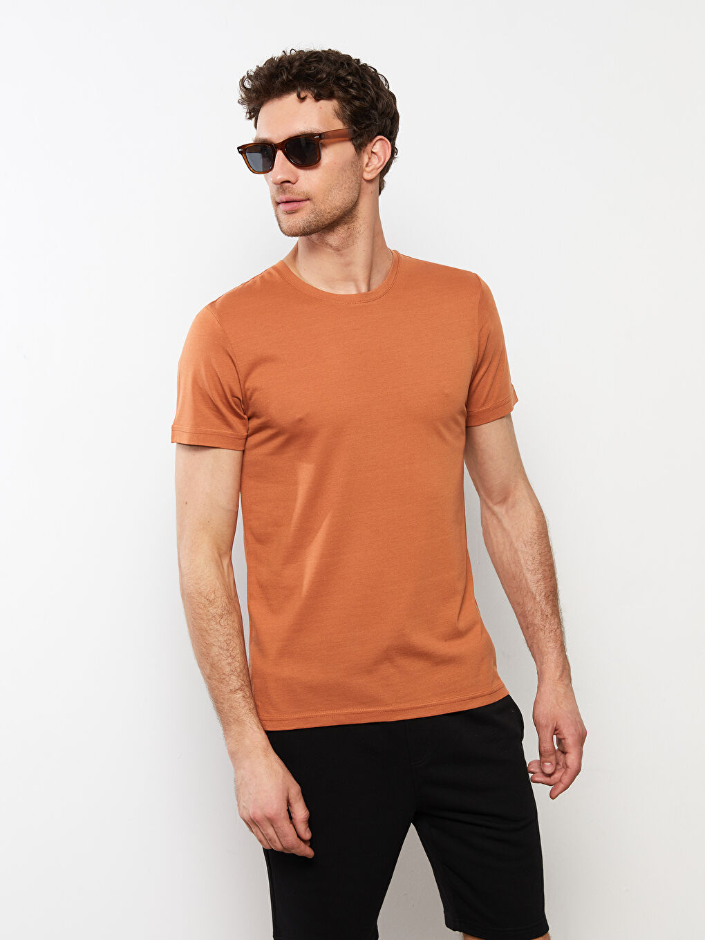 Kahverengi Bisiklet Yaka Kısa Kollu Erkek Tişört-1