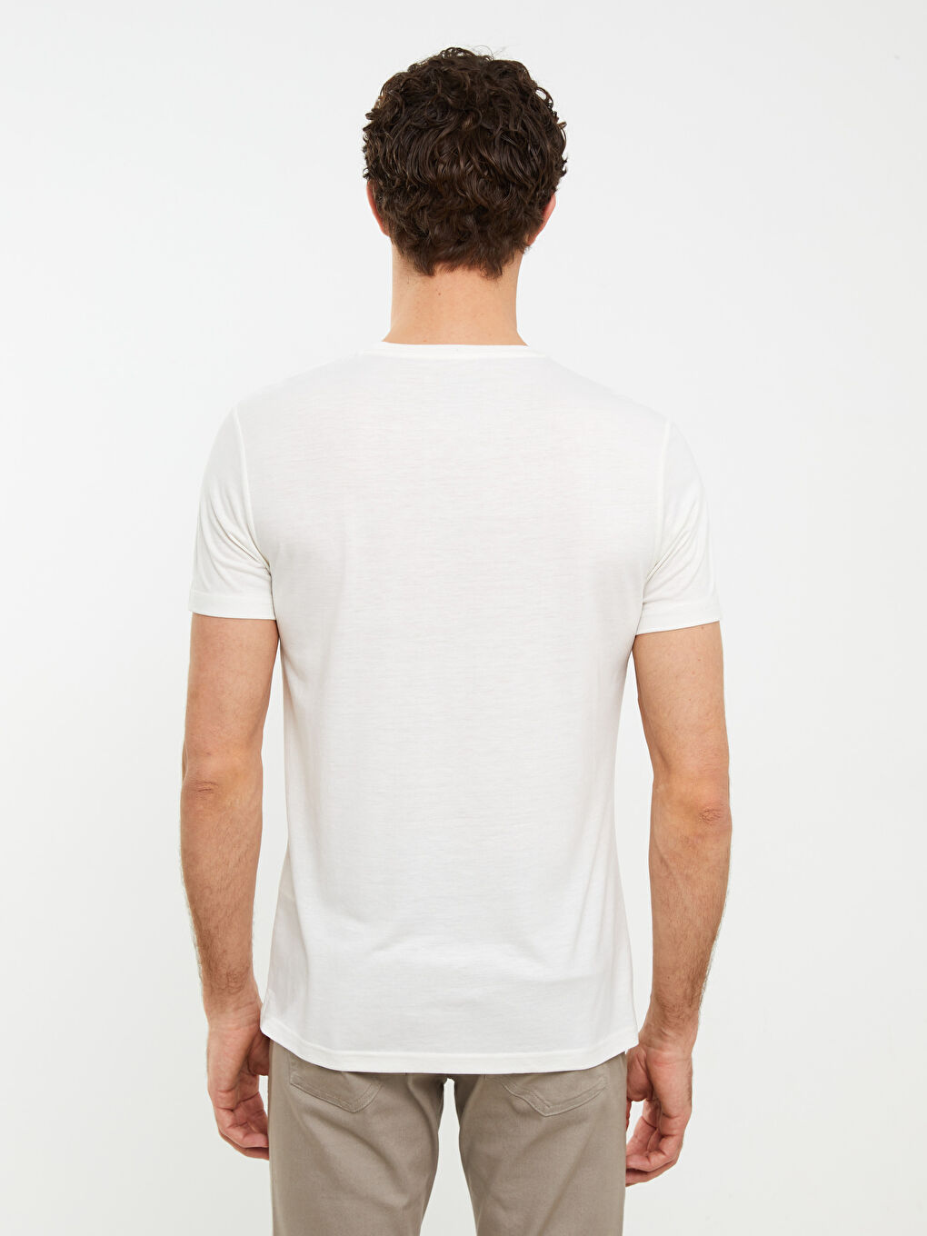 Beyaz Bisiklet Yaka Kısa Kollu Erkek Tişört-3